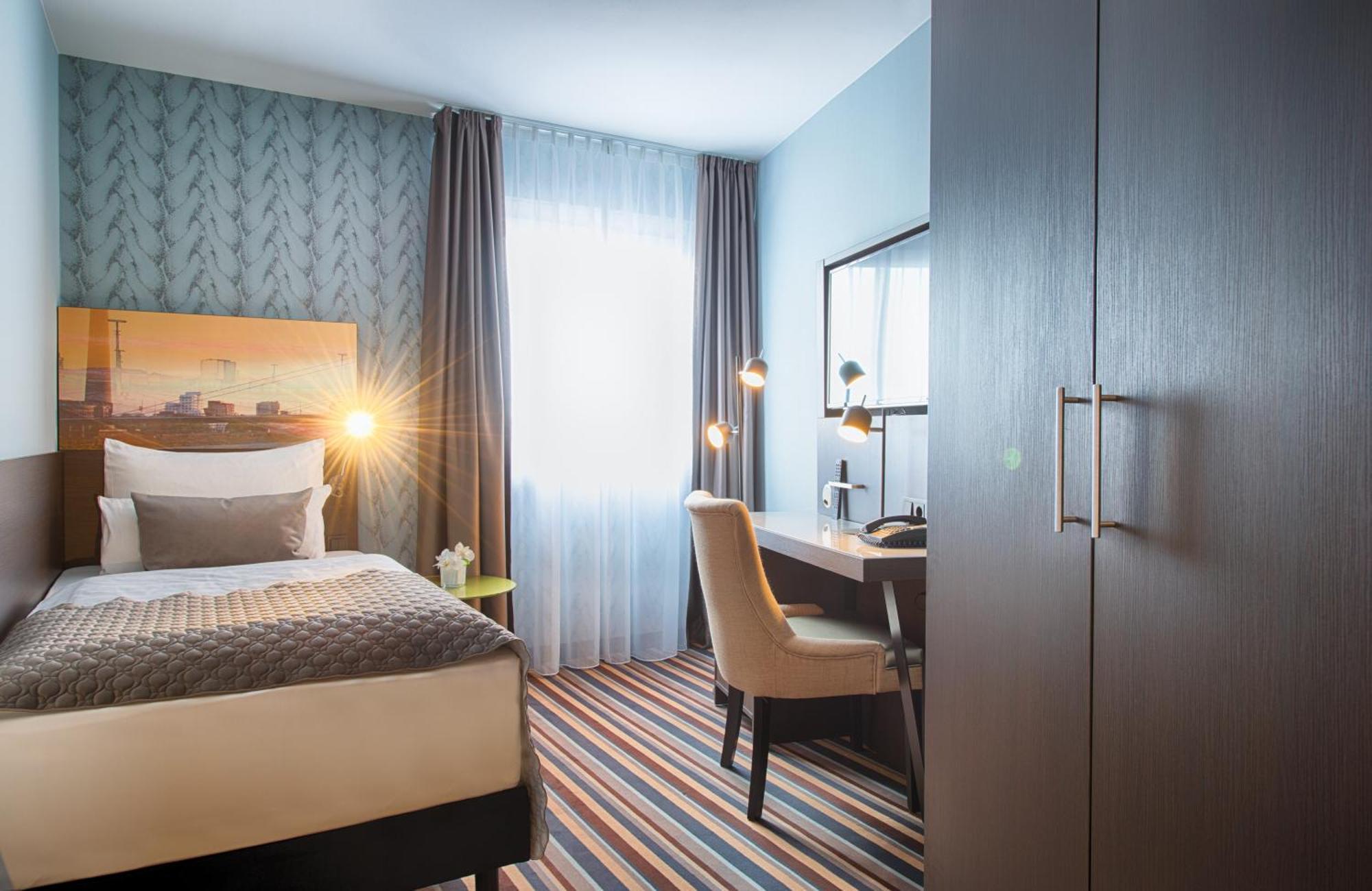 Leonardo Boutique Hotel Dusseldorf Bagian luar foto